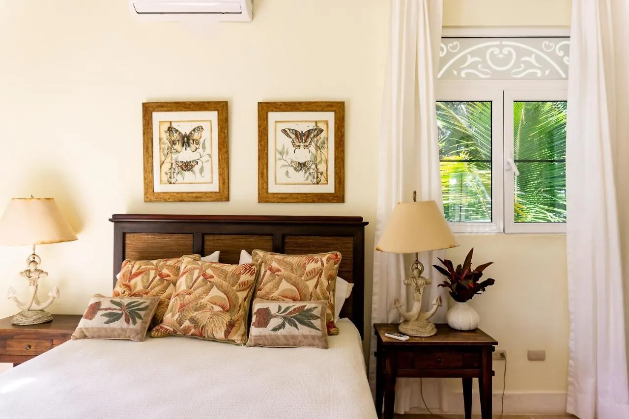 The Victorian Luxury Condo Q-3A キャバレテ